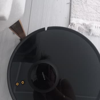 Kusurlu Xiaomi Robot Süpürge