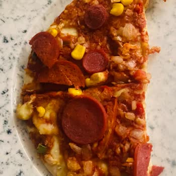 Superfresh Pizza Vasatlığı İnsanlarla Dalga Geçiyor