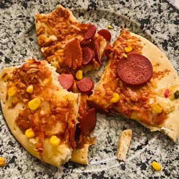 Superfresh Pizza Vasatlığı İnsanlarla Dalga Geçiyor