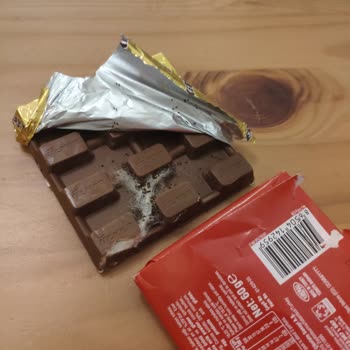 Ülker Küflü Sütlü Kare Çikolata