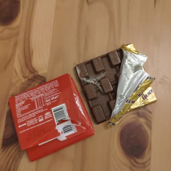 Ülker Küflü Sütlü Kare Çikolata