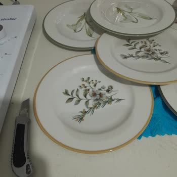 Bella Maison Yemek Takımı Suyu İçine Çekip Leke Bıraktı