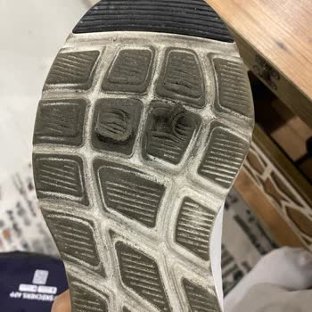 Skechers Ayakkabı Tabanı Parçalandı