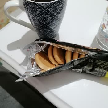 Ülker Biskrem Tadı Bayat