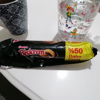 Ülker Biskrem Tadı Bayat