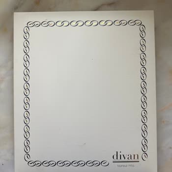 Divan Pastaneleri Divan'dan Alınan Çikolata