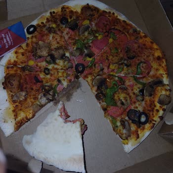 Domino's Plastik Parçası Çıktı!