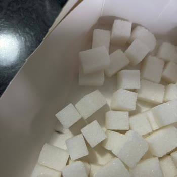 BİM Bor Şeker Şafak Şeker İçinde Böcek