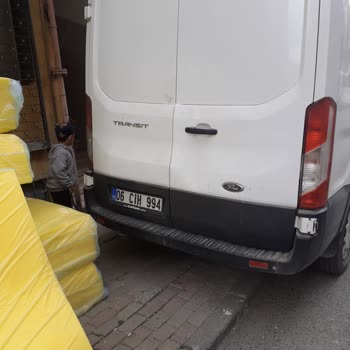 Bağcılar Belediyesi Kaldırım İşgali Ve Yabancı Uyruklu Çalışan