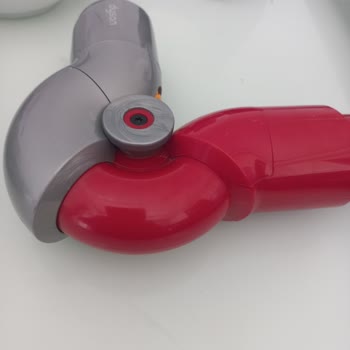 Dyson, Garantisi Devam Eden Ürün İçin Ücret Talep Ediyor.