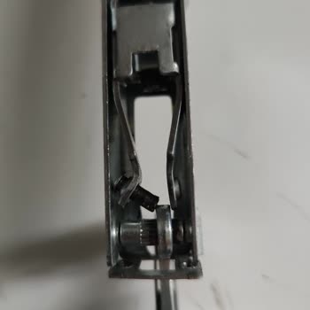 Stilevs Marka Fırının Kapak Menteşeleri Arızası