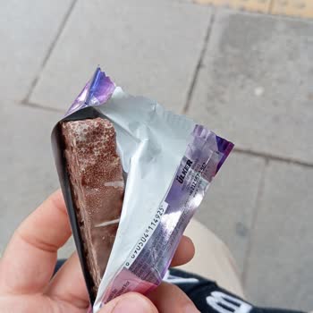 Piko Çikolata Ülker Beyaz Şeyler Var İçinde