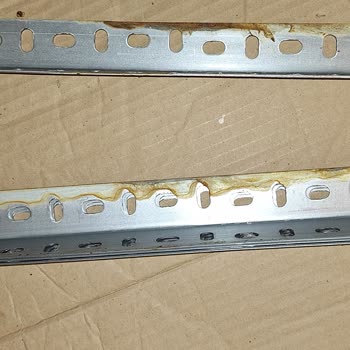 Çelik Raf Burada ( Güney Raf ) Hasarlı Ürün Sorunu