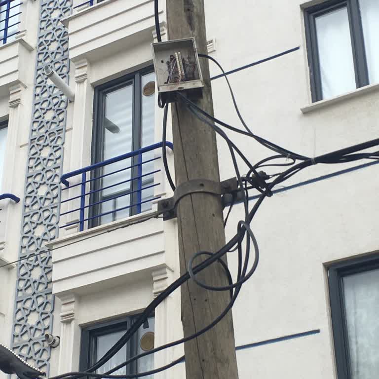 Türk Telekom A Ait Telefon Kutusu