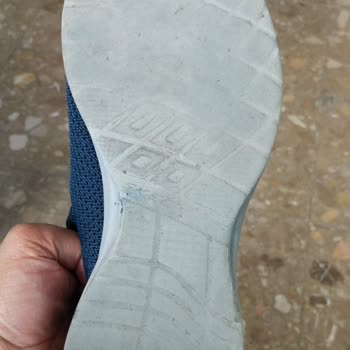Skechers Ayakkabının Altı Dümdüz Oldu