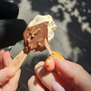 Magnum Bademden Tahta Çıktı