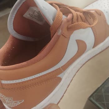 Nike Mağazasında Aldığım Ürün 20 Günde Yırtıldı.