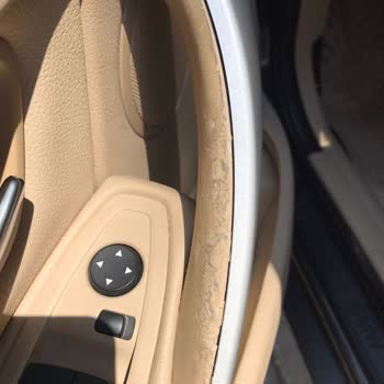 BMW 3 Serisi Kapı Kolu Erimesi Ve Ön Cam Fitili Çatlaması