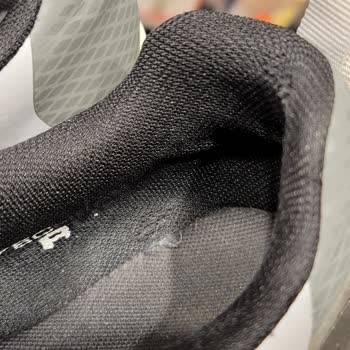 Skechers Müşterilerini Mağdur Ediyor!