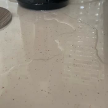 Arçelik Çaycı Kulp Kısmından Su Akıtıyor