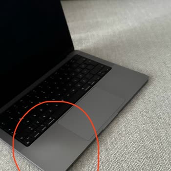 Apple Macbook Pro Kasa Renk Solması