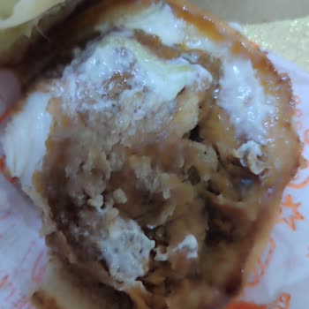 Popeyes Yanmış Ve Özensiz Yemek Menüsü