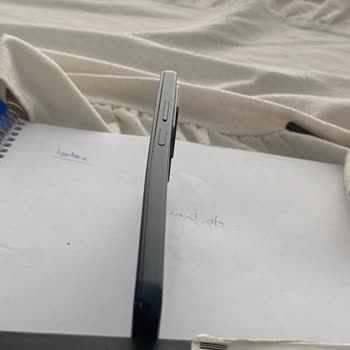 Xiaomi Poco F4 Ürün Kasası Yamuk