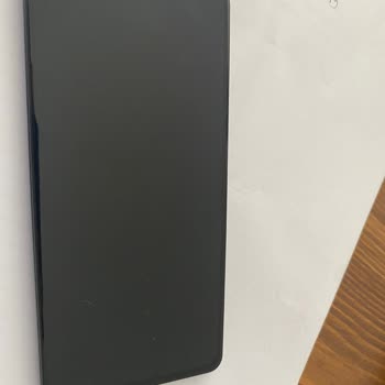 Xiaomi Poco F4 Ürün Kasası Yamuk