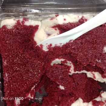 BİM Kadife Tatlısı Küflü Çıktı