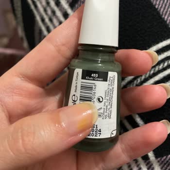 Flormar Oje Tırnağımda Sarı Leke Bıraktı