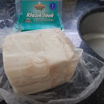 Tahsildaroğlu Ezine Çiftliği Tarihi Geçmemesine Rağmen Bozulan Peynir