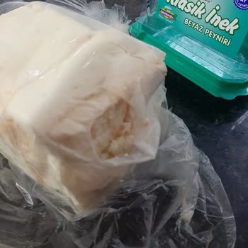 Tahsildaroğlu Ezine Çiftliği Tarihi Geçmemesine Rağmen Bozulan Peynir