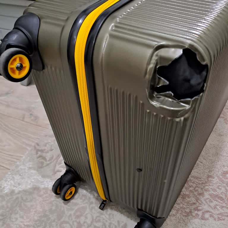 Ajet (Anadolu Jet)  Kırık Valiz Sorunu