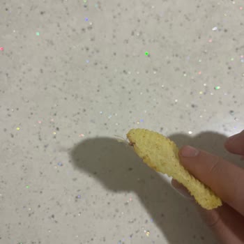 Ruffles Cipsimin İçinde İp Çıktı