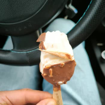 Magnum Dondurmadan Çıkan Sivri Parça