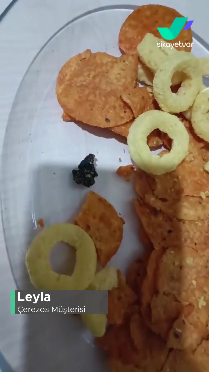 Çerezos Marka Cips İçinden Siyah Bir Cisim Çıktı! videonun kapak resmi