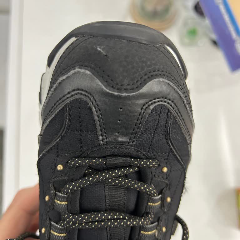 Skechers 7 Ayda Açılma Yapan Ayakkabısını Değiştirmedi