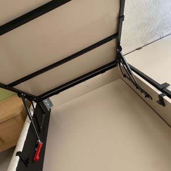 Kelebek Mobilya Düzce Mağazası Yatak Odası Dökülüyor