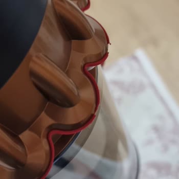 Dyson Gen5detect Şarjlı El Süpürgesi Silikonlarının Soyulması