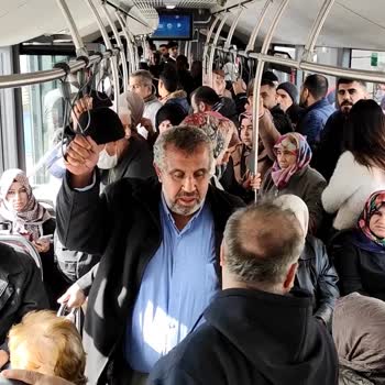 Belsan Yolcu Kalabalığı Ve Kavga
