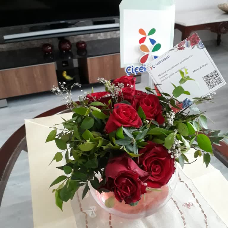 Çiçek Sepeti Çiçekler Darmadağın