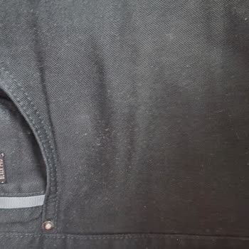 Mavi Üründe Normalden Fazla Bir Şekilde Yıpranma