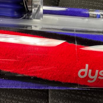 Dyson Dikey Süpürge Başlığındaki Çatlak Hk