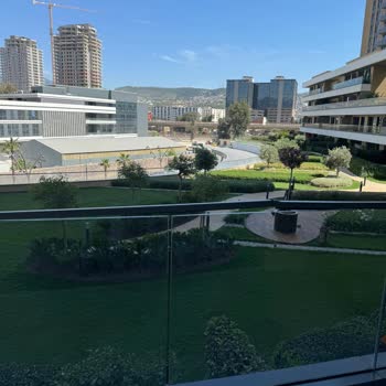 İzmir Büyükşehir Belediyesi Folkart Vega Metro Sesi!