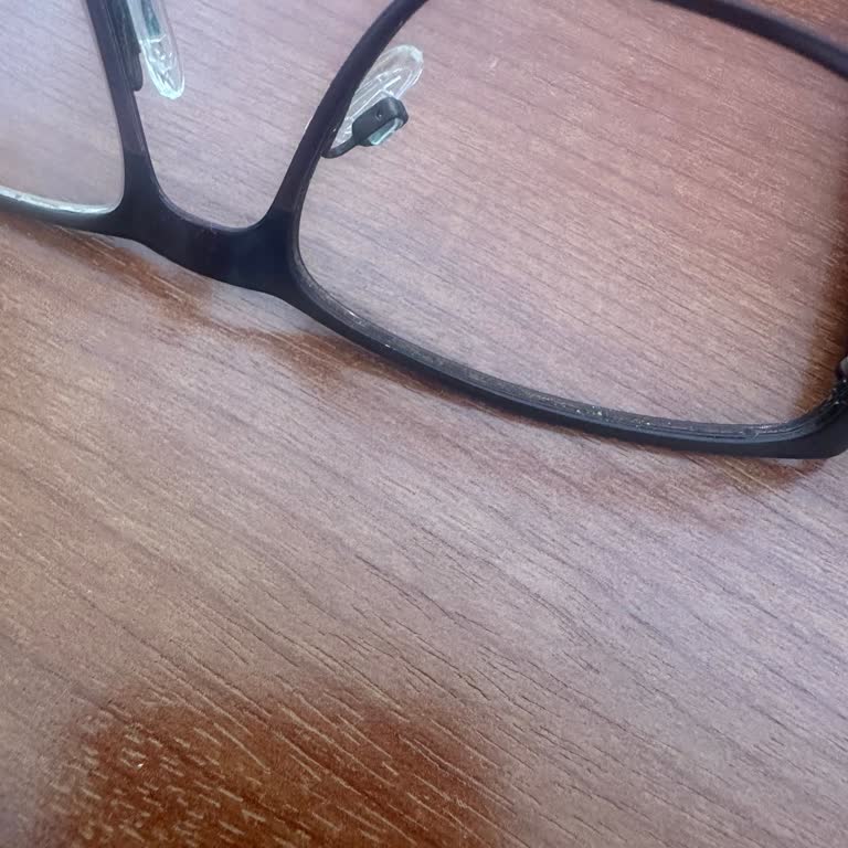 Atasun Optik Tek Cam Gözü Kırık Numaralı Gözlük