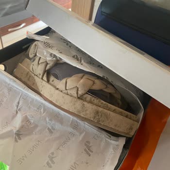 Nine West Kusurlu Ürün Gönderimi