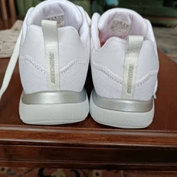 Skechers Hatalı Ve Lekeli Gelen Ürünler