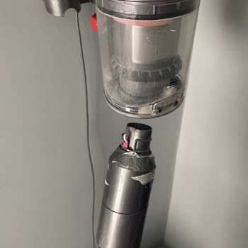 Dyson Kablosuz Süpürge Borusu Kendiliğinden Kırıldı