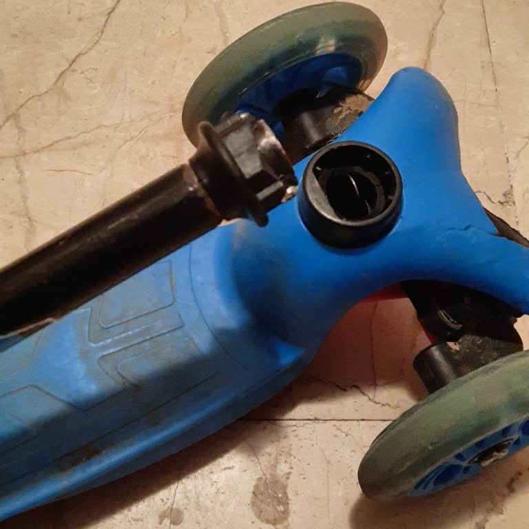 Rookie Bisiklet & Scooter Rokie Scooter Gidon Bağlantı Aparatından 2 Keredir Kırıldı