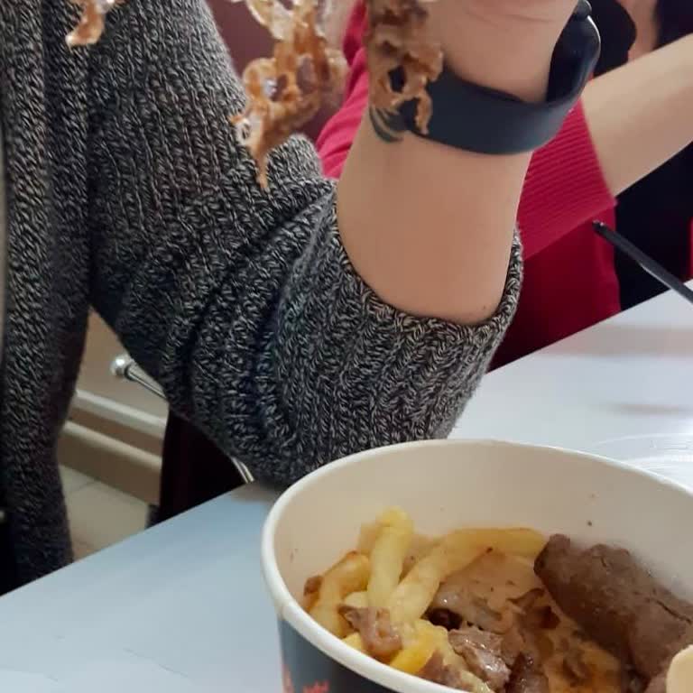 Köfteci Yusuf Döner Menüsünden Çıkan Erimiş Poşet